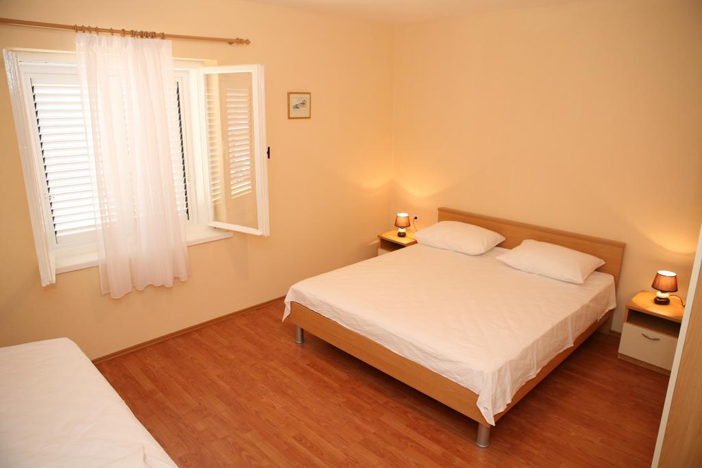 Apartments Radic Trogir Room photo